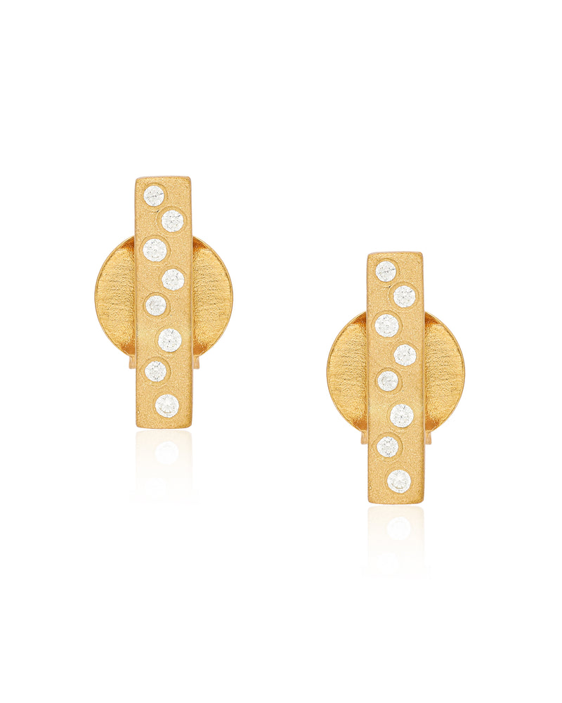 Chic Vermeil Bar Earrings - Gold